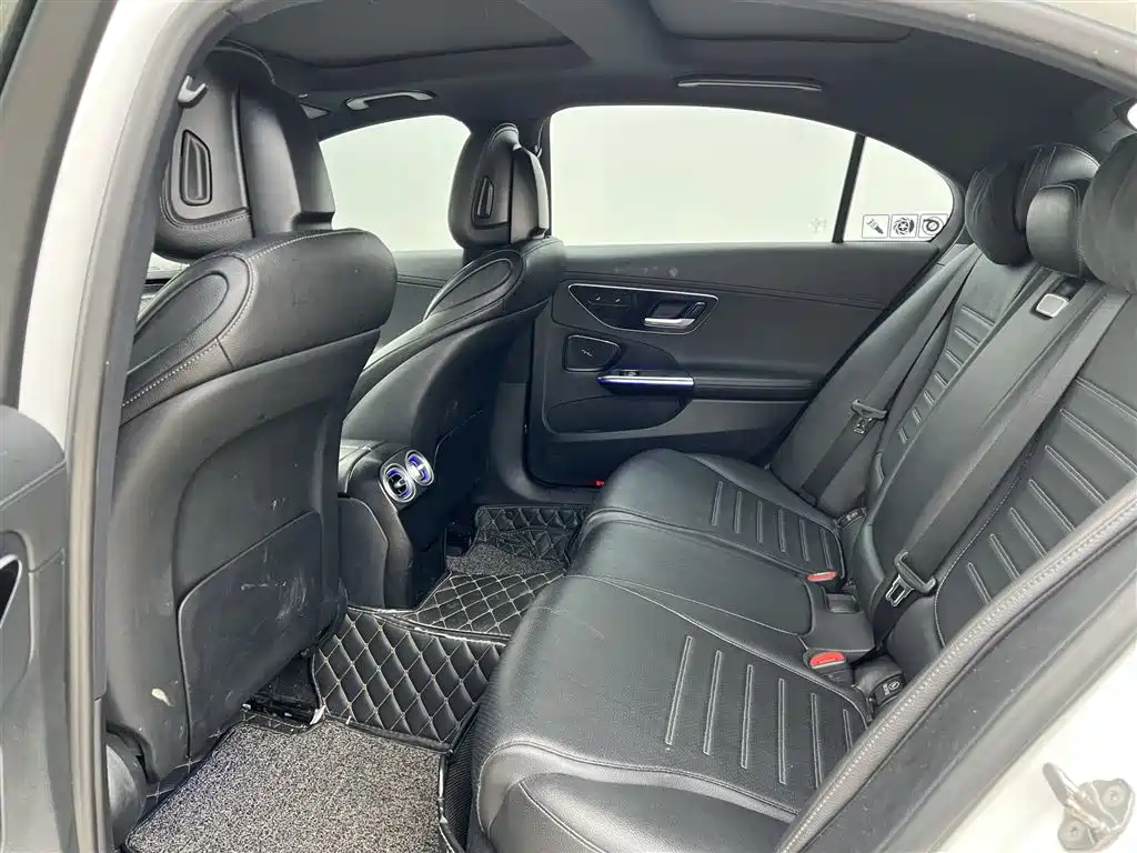 Mercedes-Benz C-Class 2022