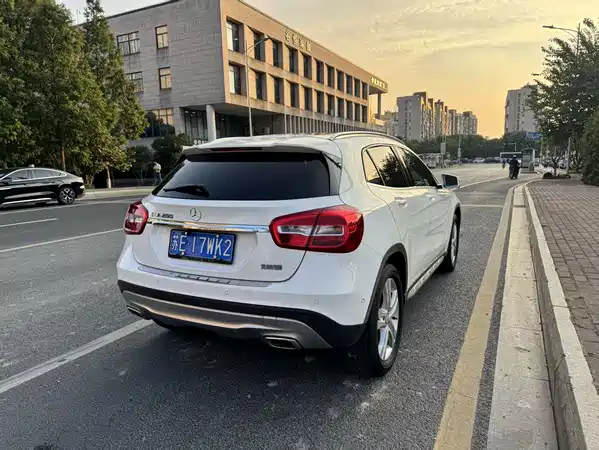 Mercedes-Benz GLA 2016