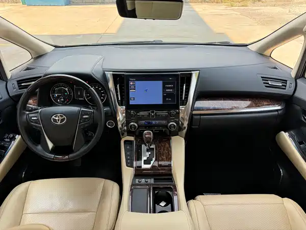 Toyota Alphard 2022