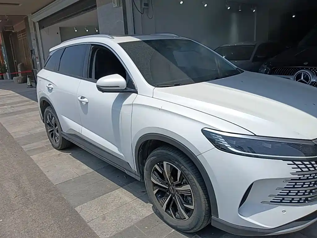 BYD Seal 05 DM-i 2024 — фото 4
