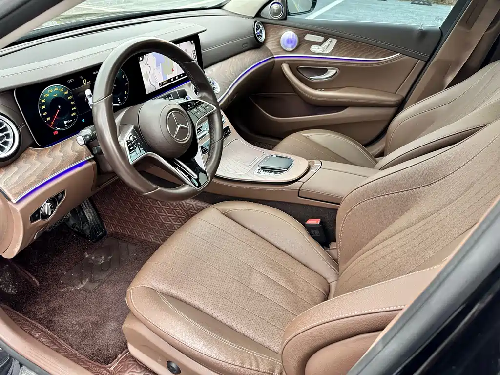 Mercedes-Benz E-Class 2023 — фото 9
