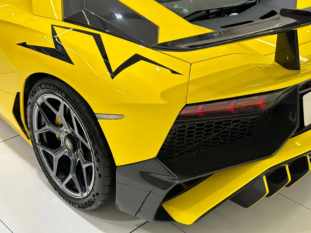 Lamborghini Aventador 2013 — фото 8