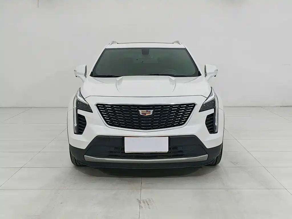 Cadillac XT4 2021 — фото 2