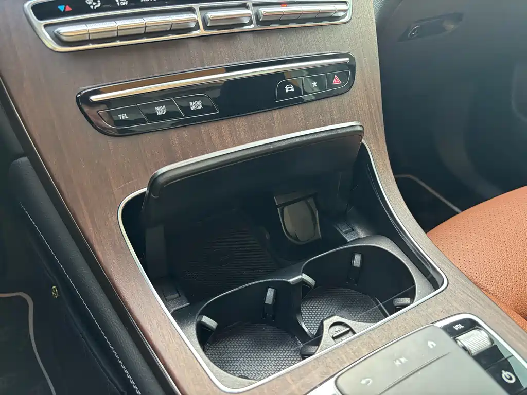 Mercedes-Benz GLC 2020 — фото 25