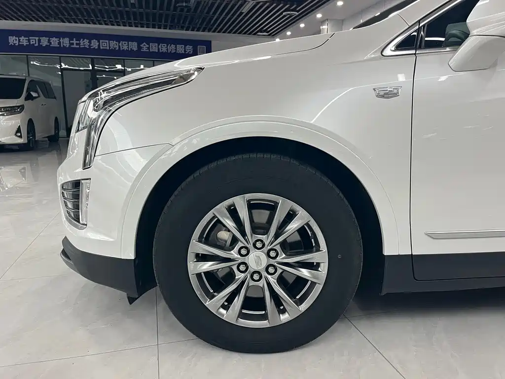 Cadillac XT5 2020 — фото 16