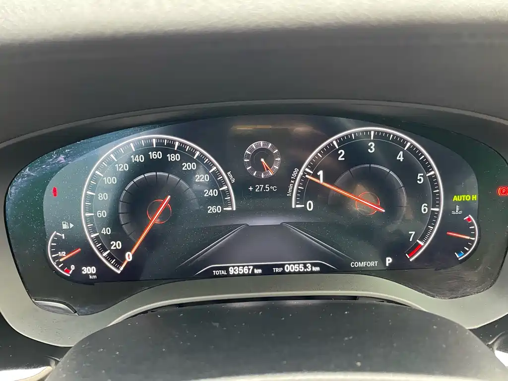 BMW 5 Series 2019 — фото 18