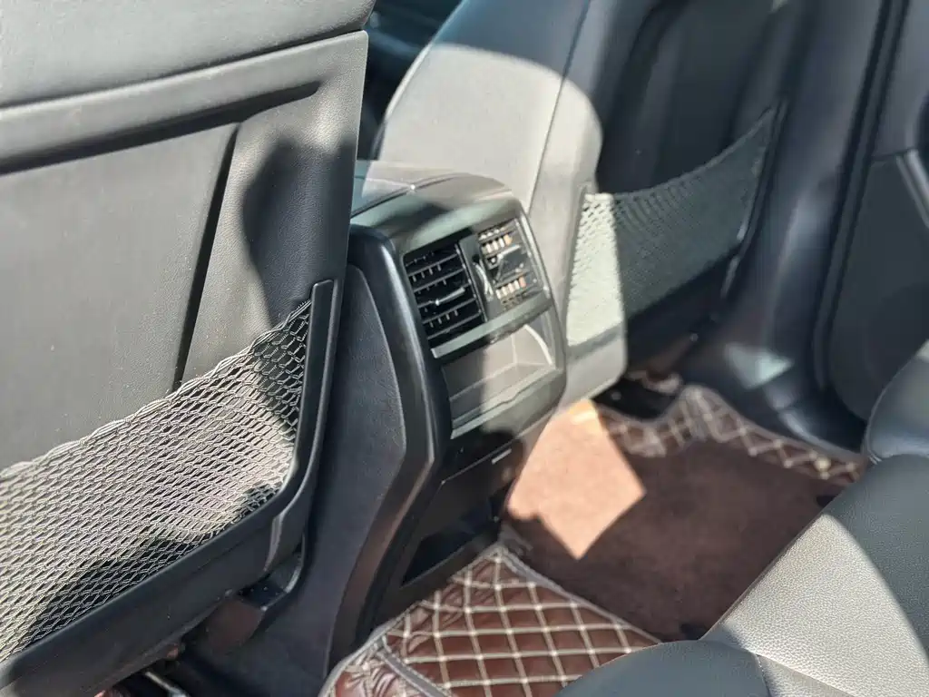 Mercedes-Benz GLE 2018 — фото 26