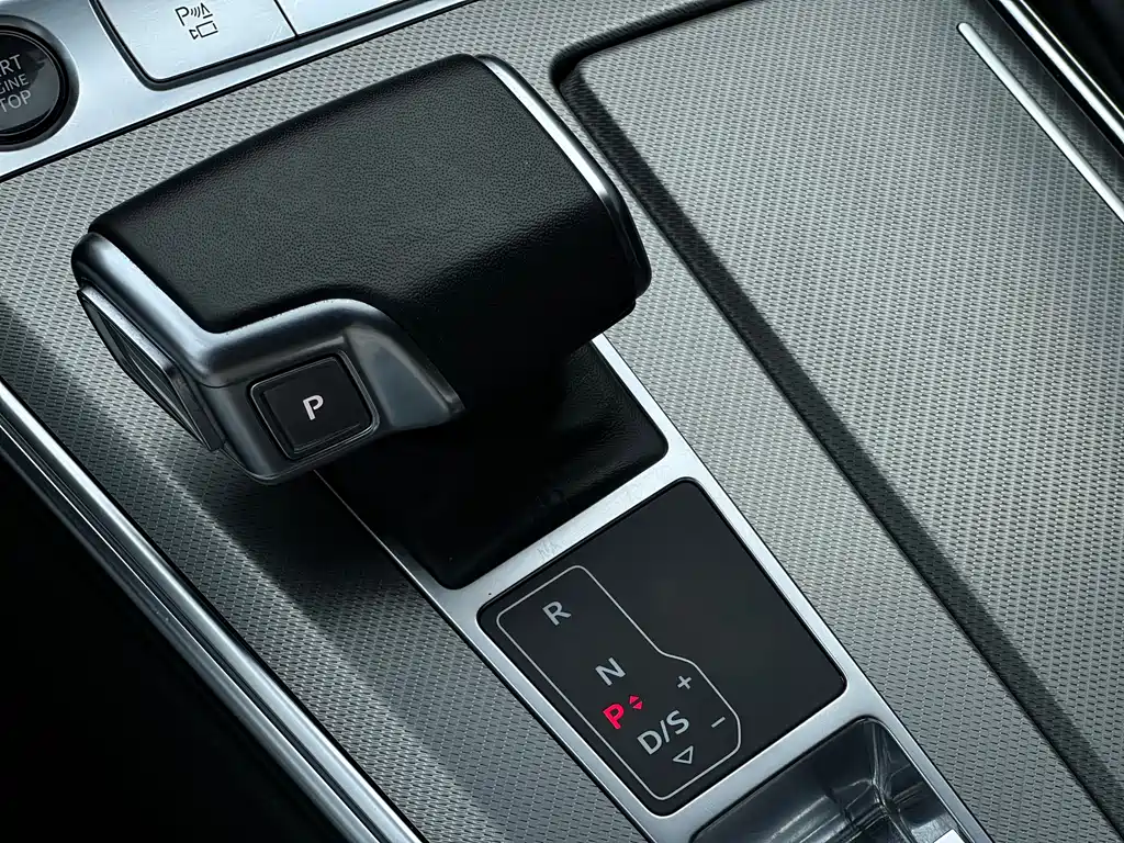 Audi A6L 2022 — фото 15