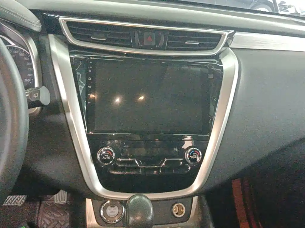Nissan Murano 2017 — фото 13