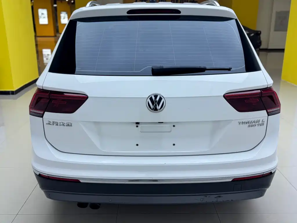 Volkswagen Tiguan L 2017 — фото 8