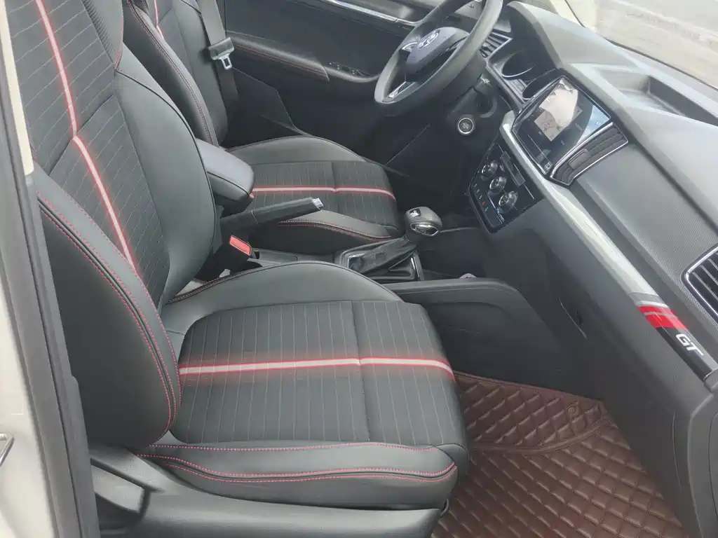Skoda Kamiq 2020 — фото 10