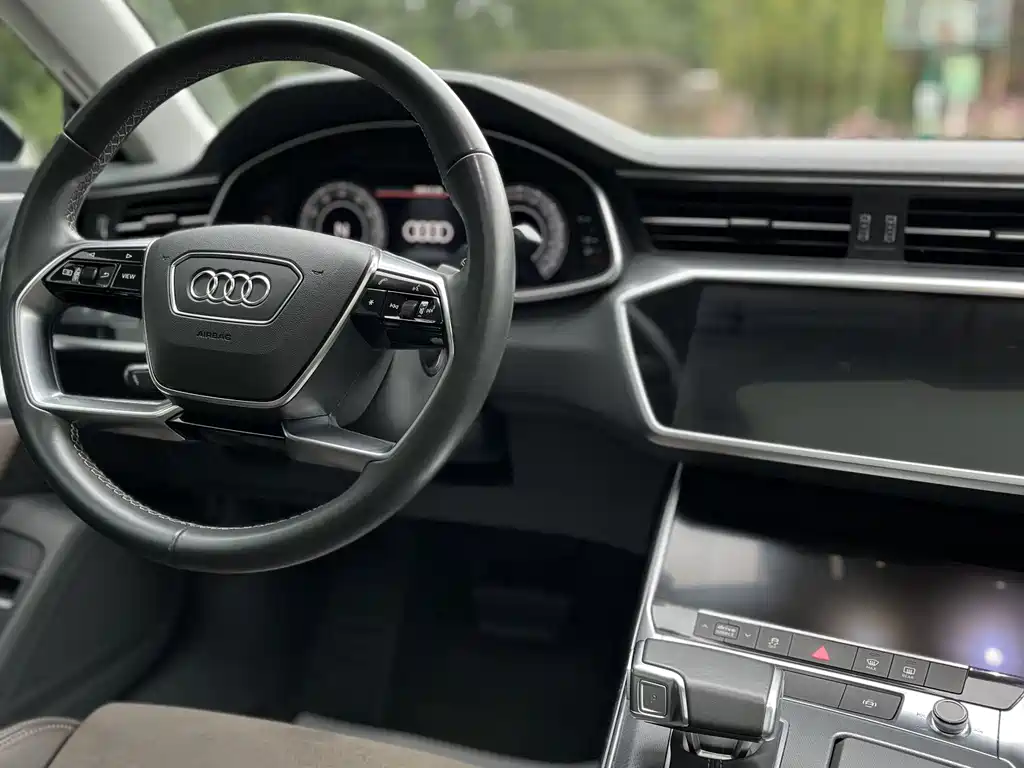 Audi A7L 2024 — фото 13
