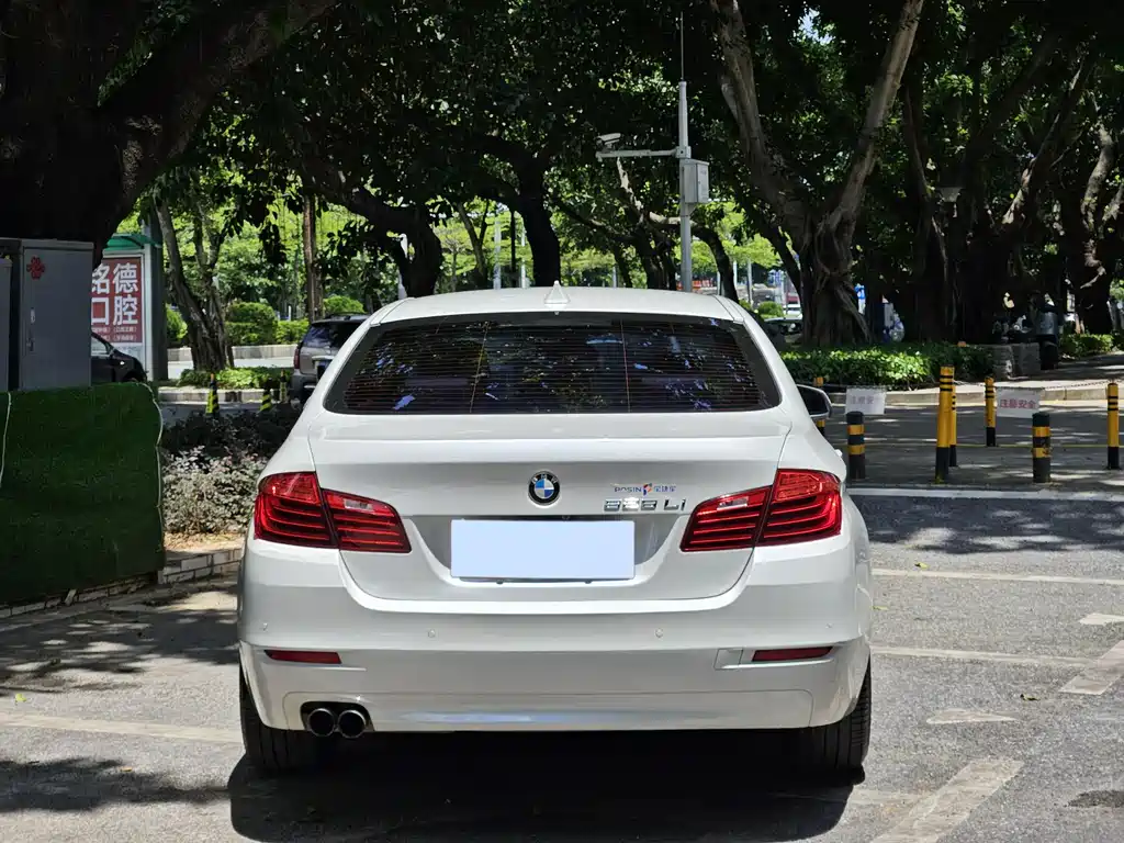BMW 5 Series 2016 — фото 8