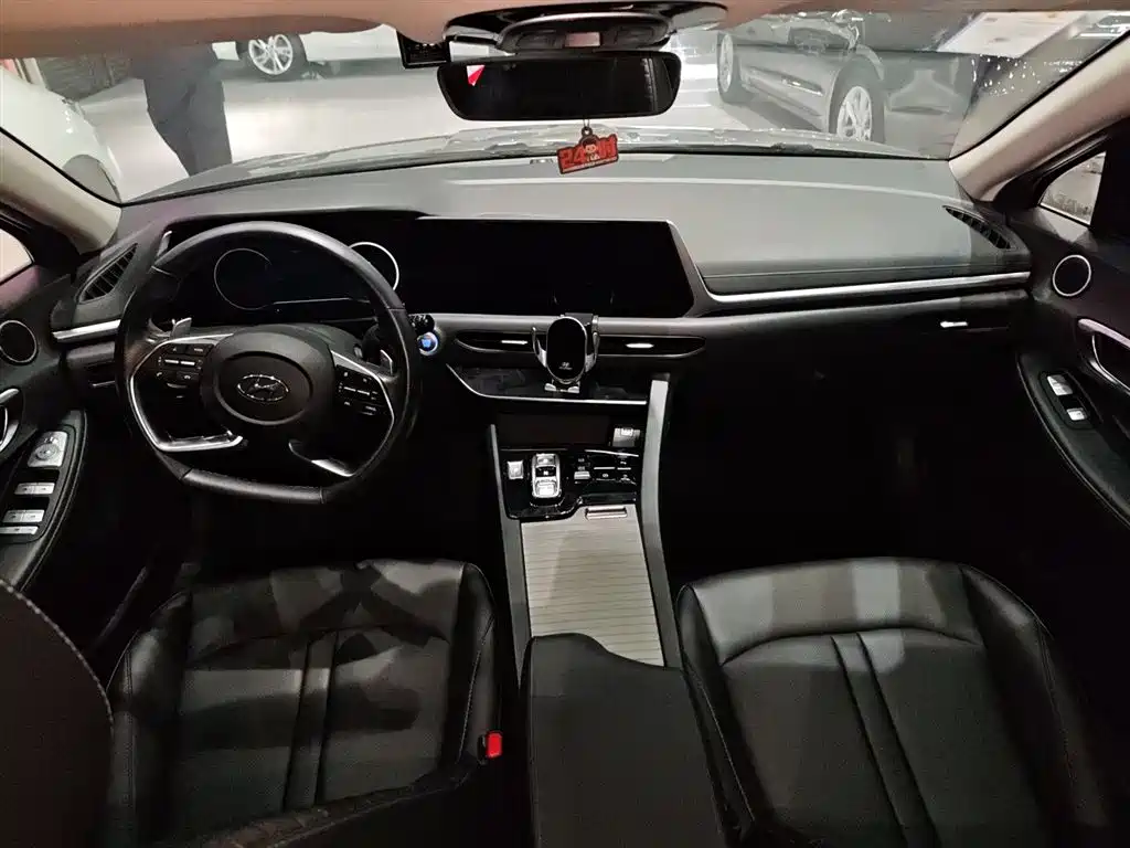 Hyundai Sonata 2022 — фото 15