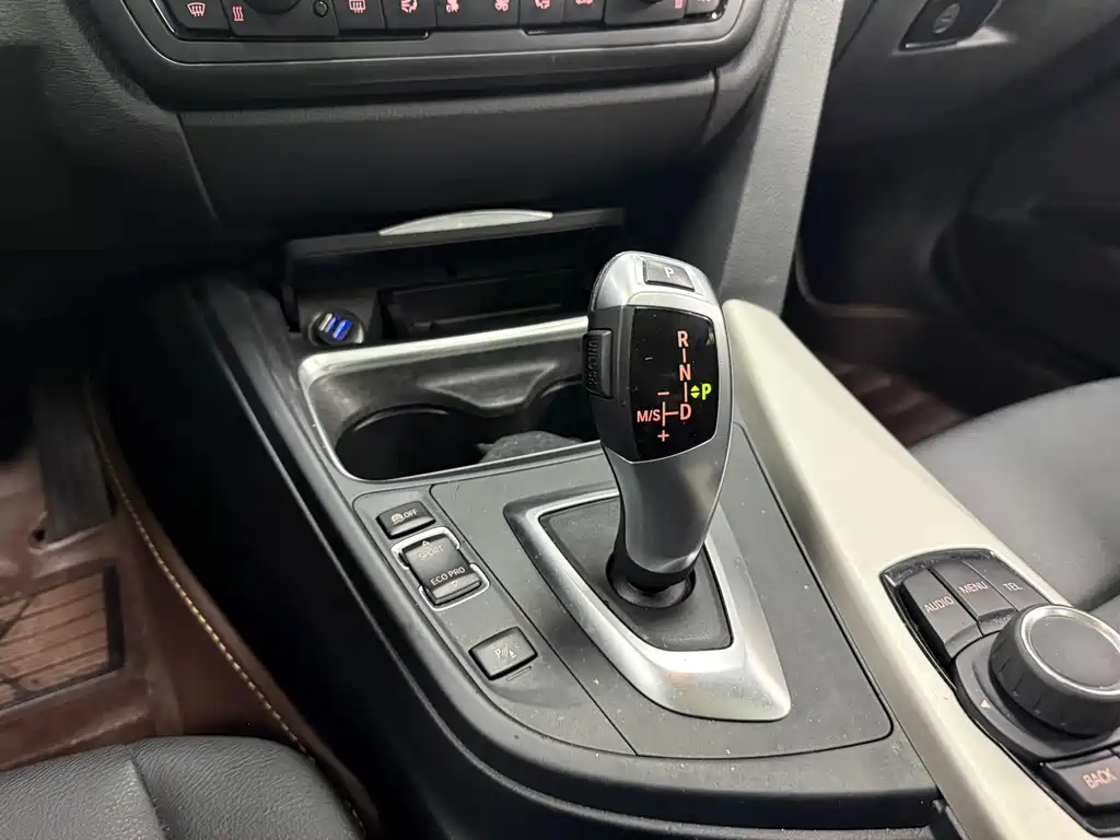 BMW 3 Series 2014 — фото 16
