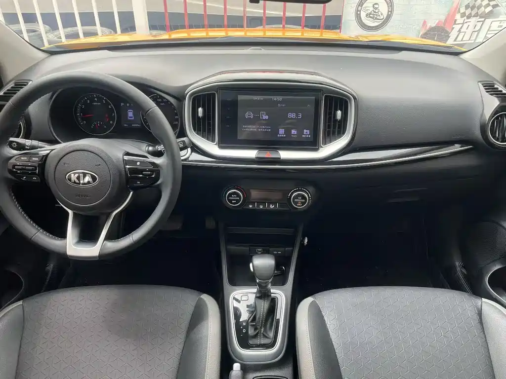 Kia KX1 2018 — фото 8