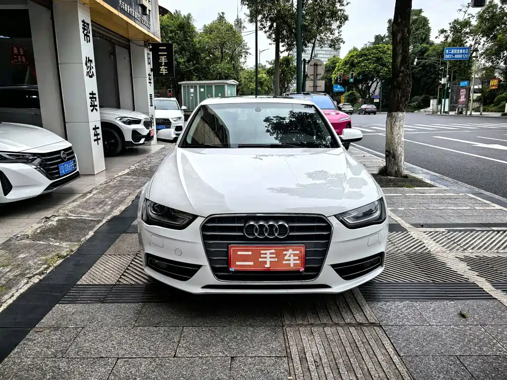 Audi A4L 2014