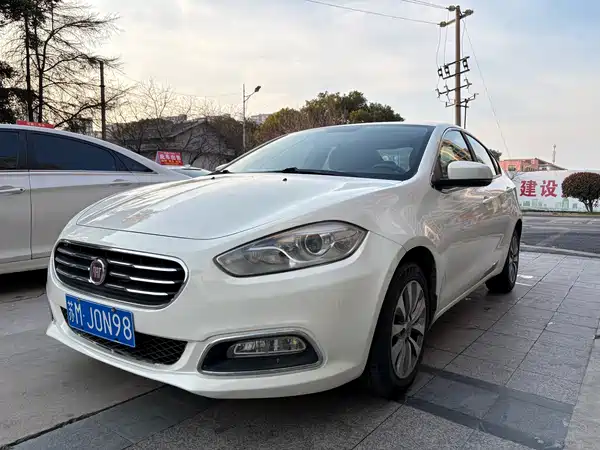 Fiat Viaggio 2012