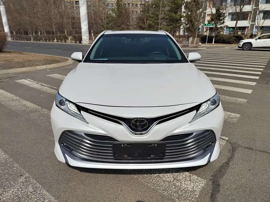 Toyota Camry 2020 — фото 3