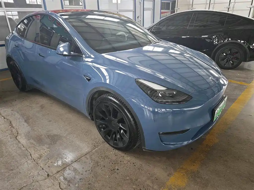 Tesla Model Y 2021