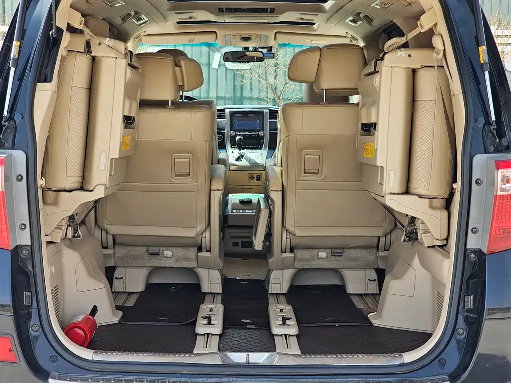 Toyota Alphard 2012 — фото 29