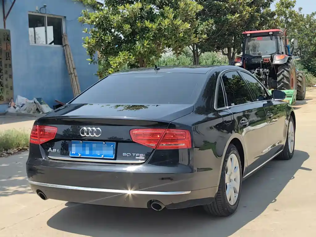 Audi A8 2012