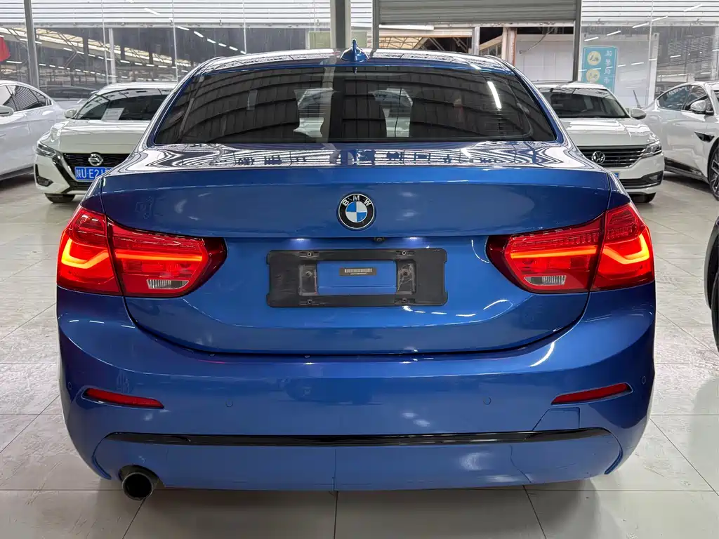 BMW 1 Series 2018 — фото 20