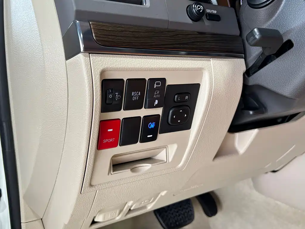Toyota Land Cruiser 2019 — фото 18
