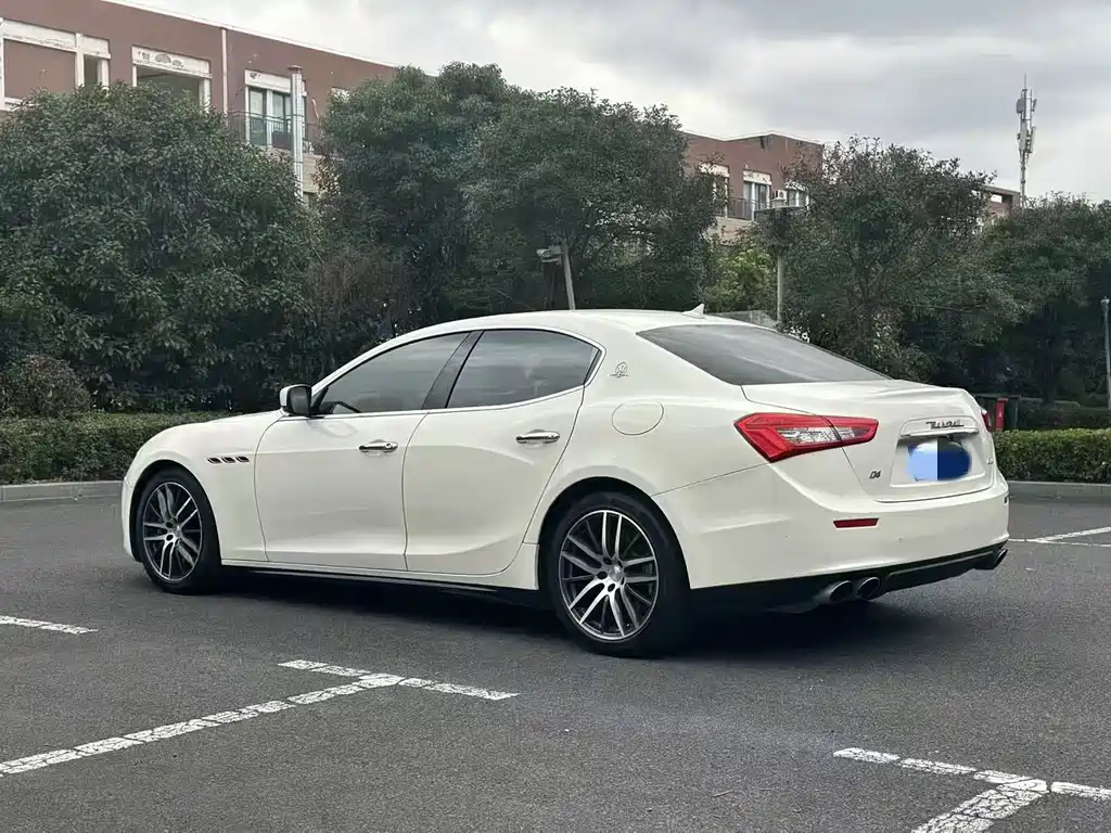 Maserati Ghibli 2015 — фото 9