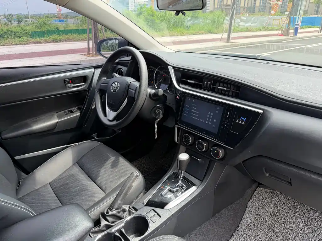 Toyota Corolla 2019 — фото 12