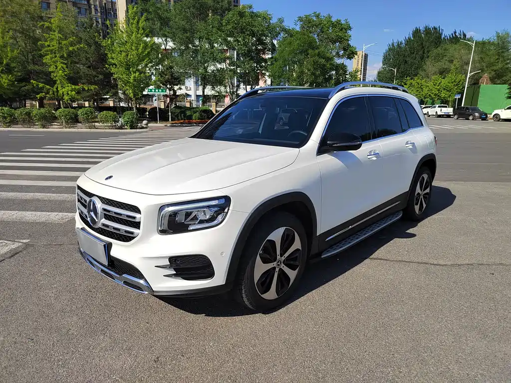 Mercedes-Benz GLB 2022 — фото 1