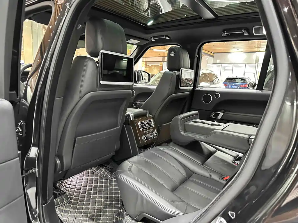 Land Rover Range Rover 2018 — фото 13