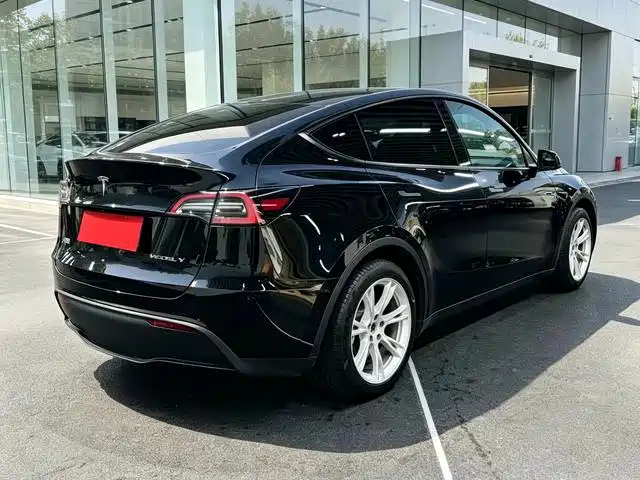 Tesla Model Y 2022 — фото 7