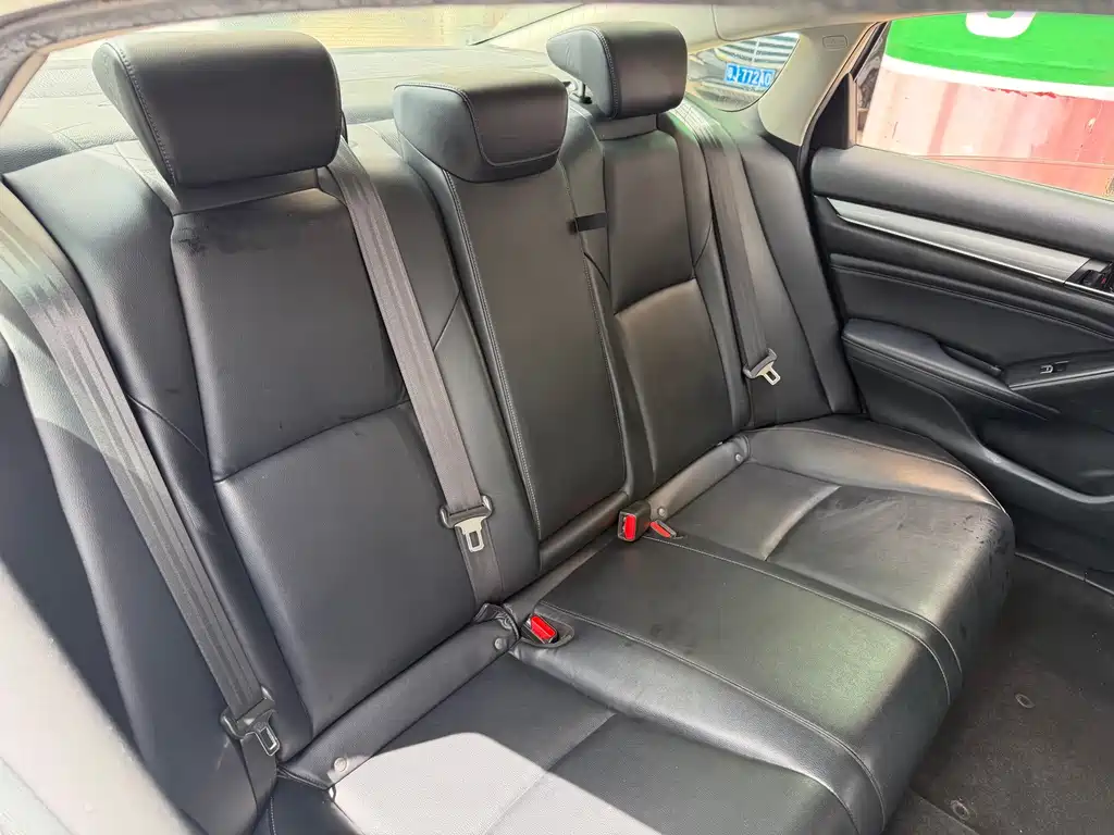Honda Accord 2019 — фото 15