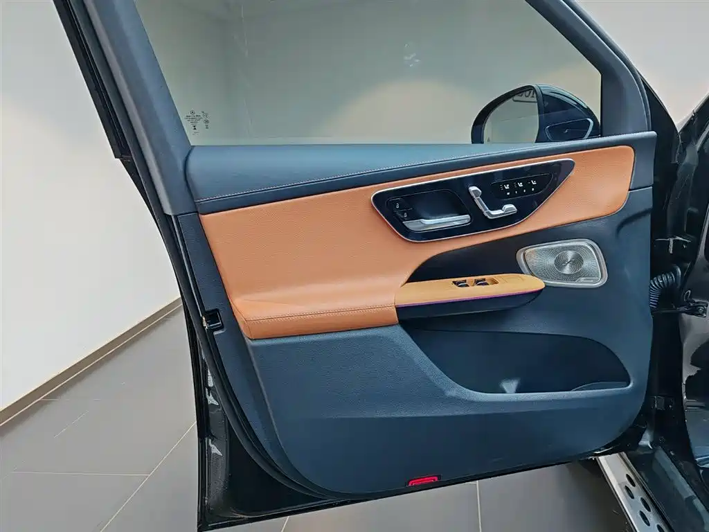Mercedes-Benz GLC 2025 — фото 11