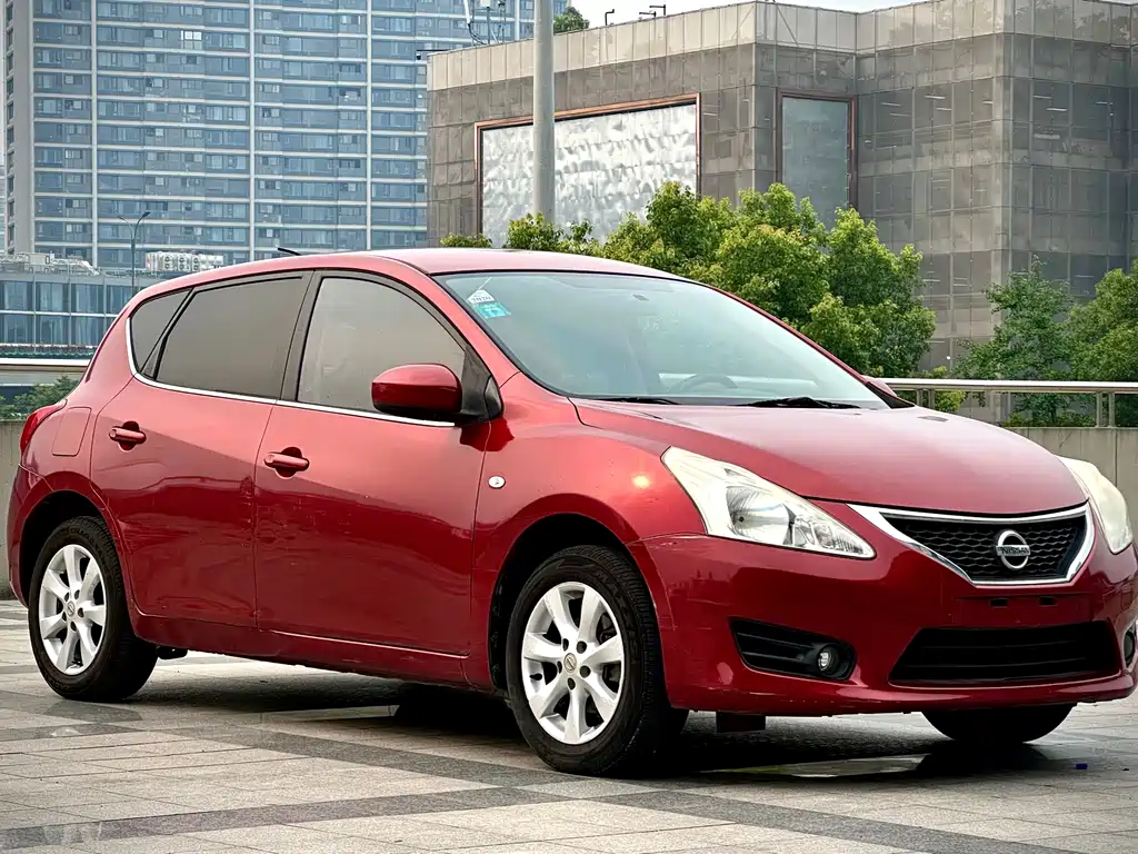 Nissan Tiida 2014