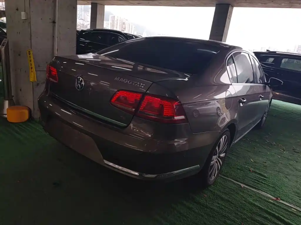 Volkswagen Magotan 2014