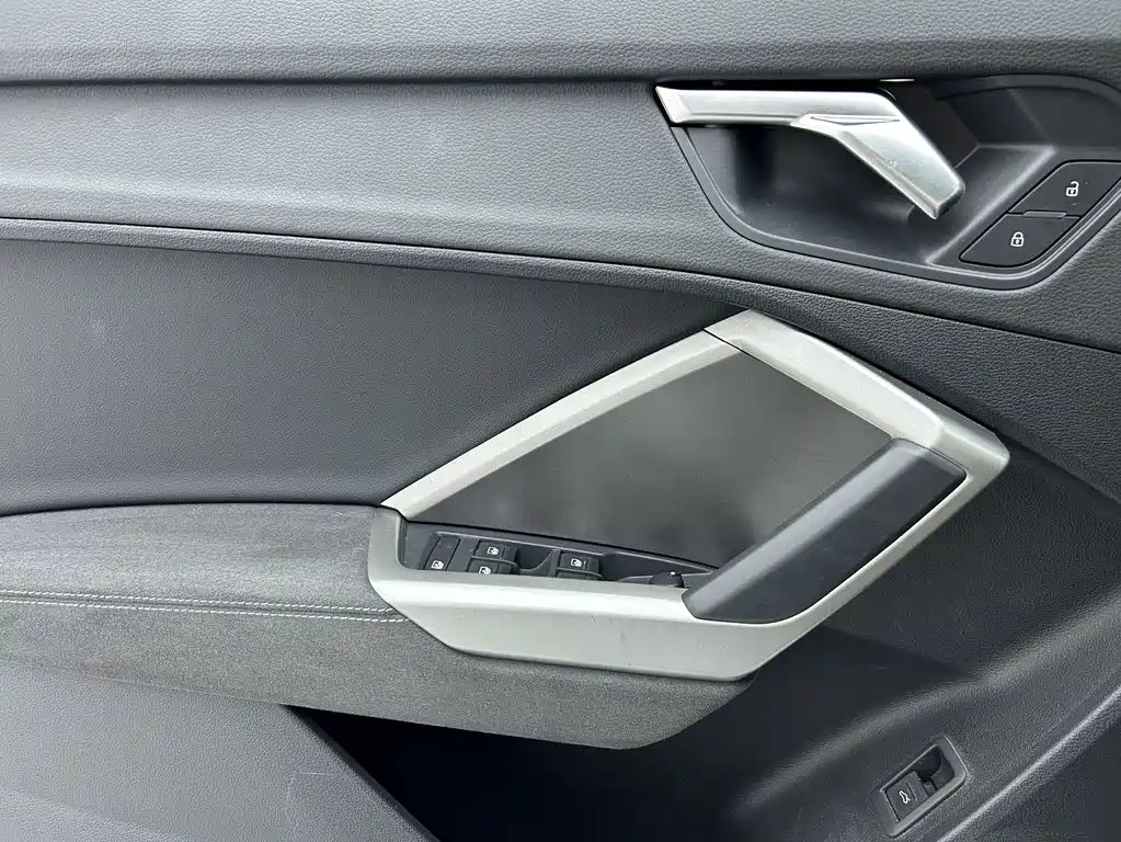 Audi Q3 2022 — фото 13