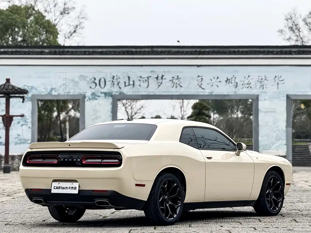 Dodge  2019 — фото 4