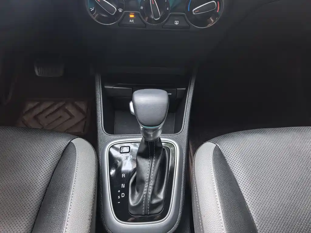 Kia KX1 2023 — фото 13