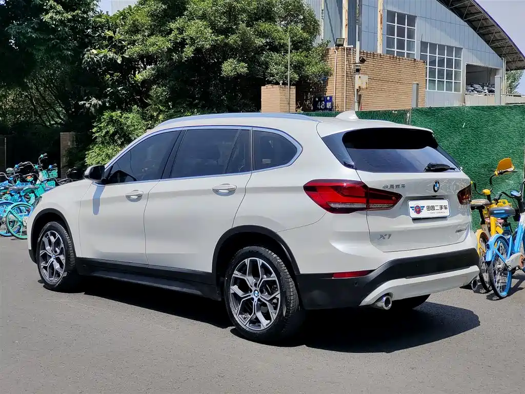 BMW X1 2022 — фото 4