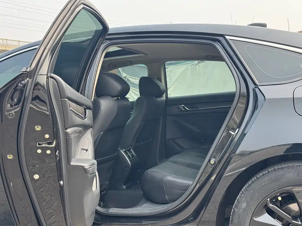 Honda Accord 2021 — фото 12