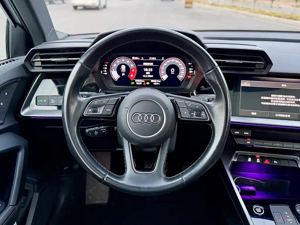 Audi A3 2024 — фото 10