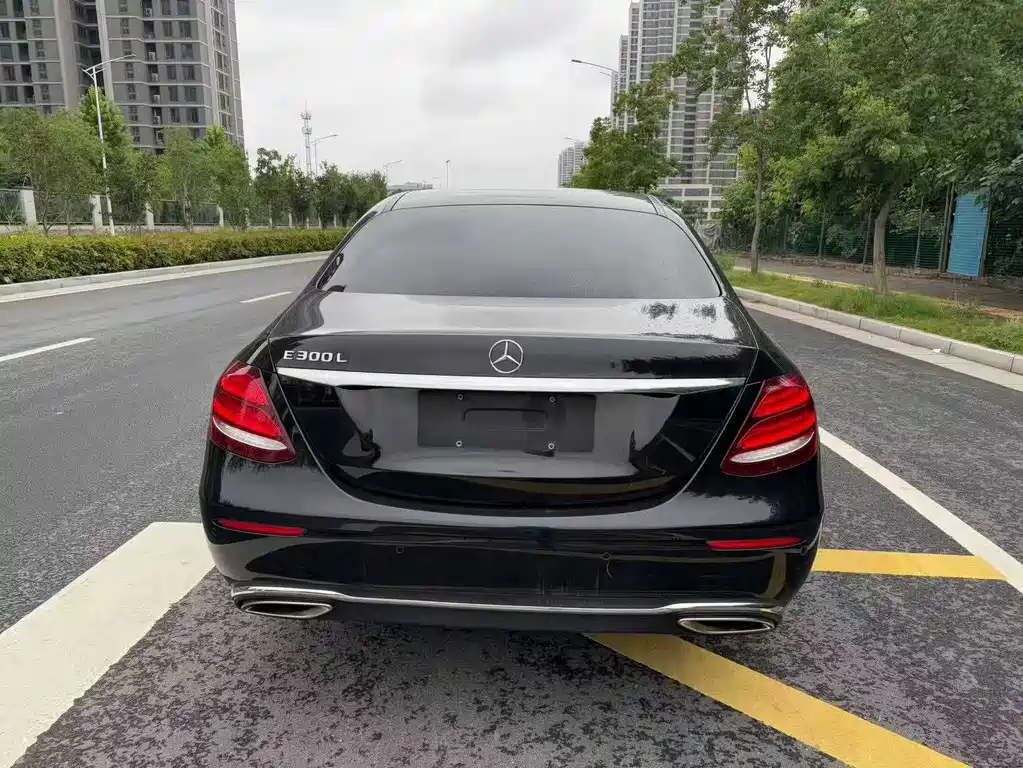 Mercedes-Benz E-Class 2018 — фото 8
