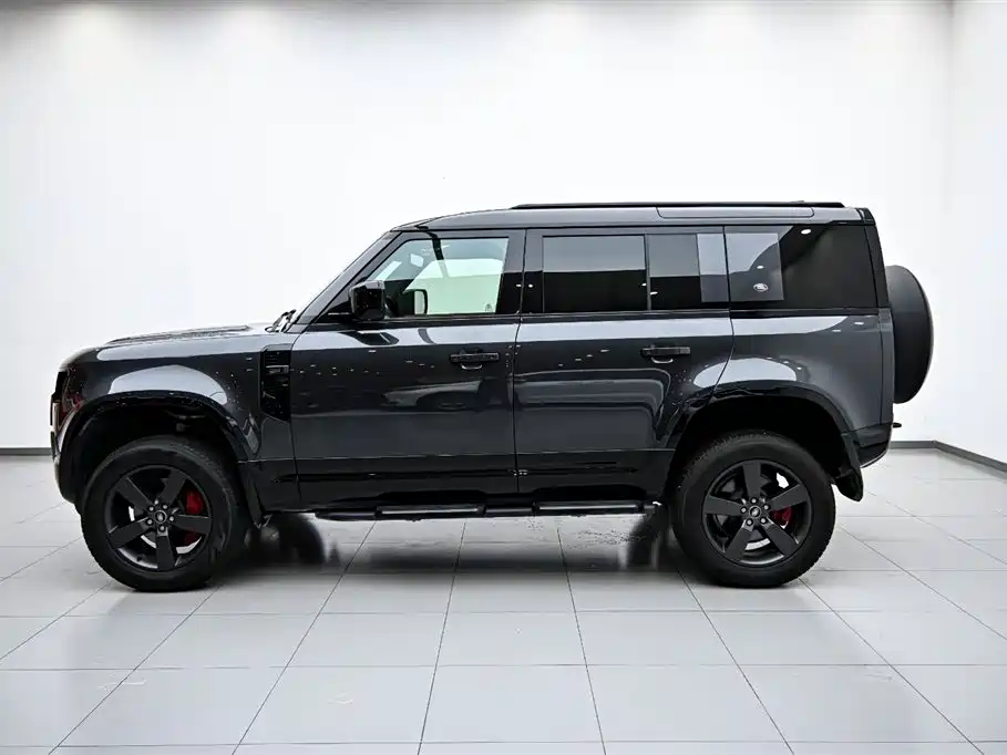 Land Rover Defender 2024 — фото 5