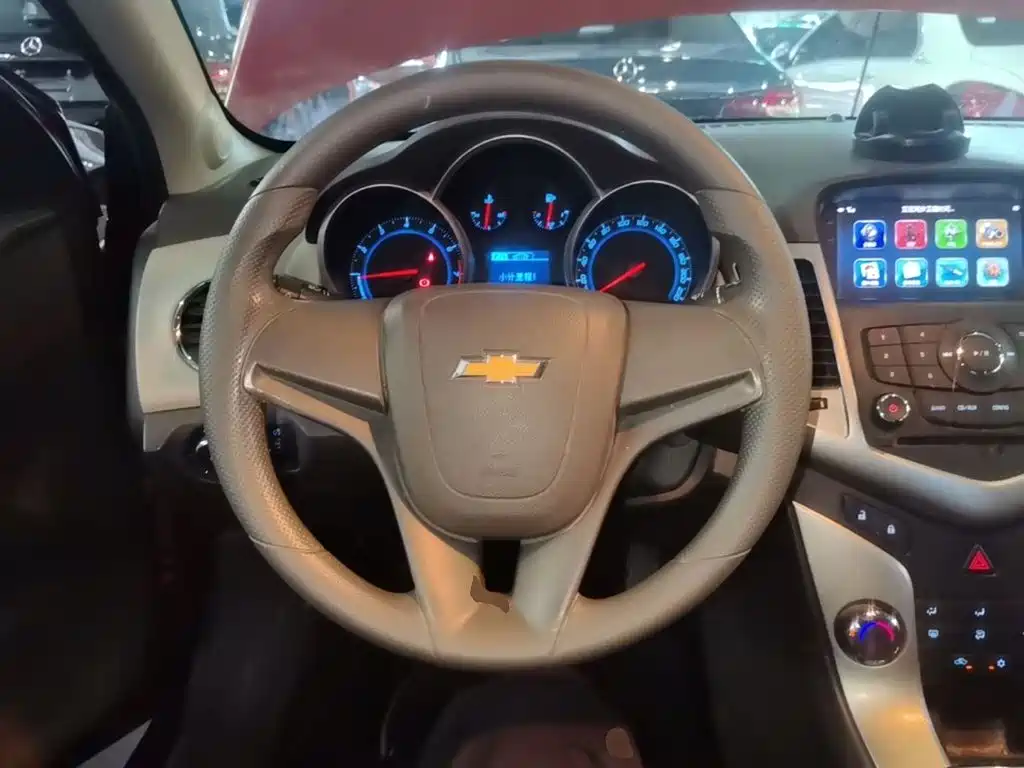 Chevrolet Cruze 2015 — фото 11