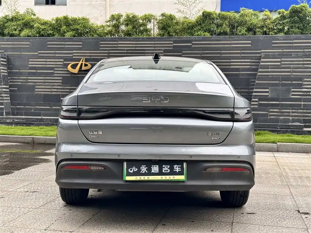 BYD Seal 05 DM-i 2025 — фото 8