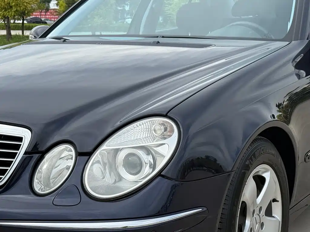 Mercedes-Benz E-Class 2007 — фото 11