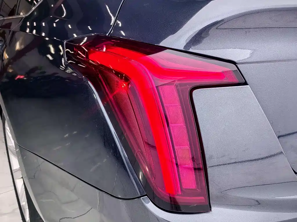 Cadillac CT5 2021 — фото 18