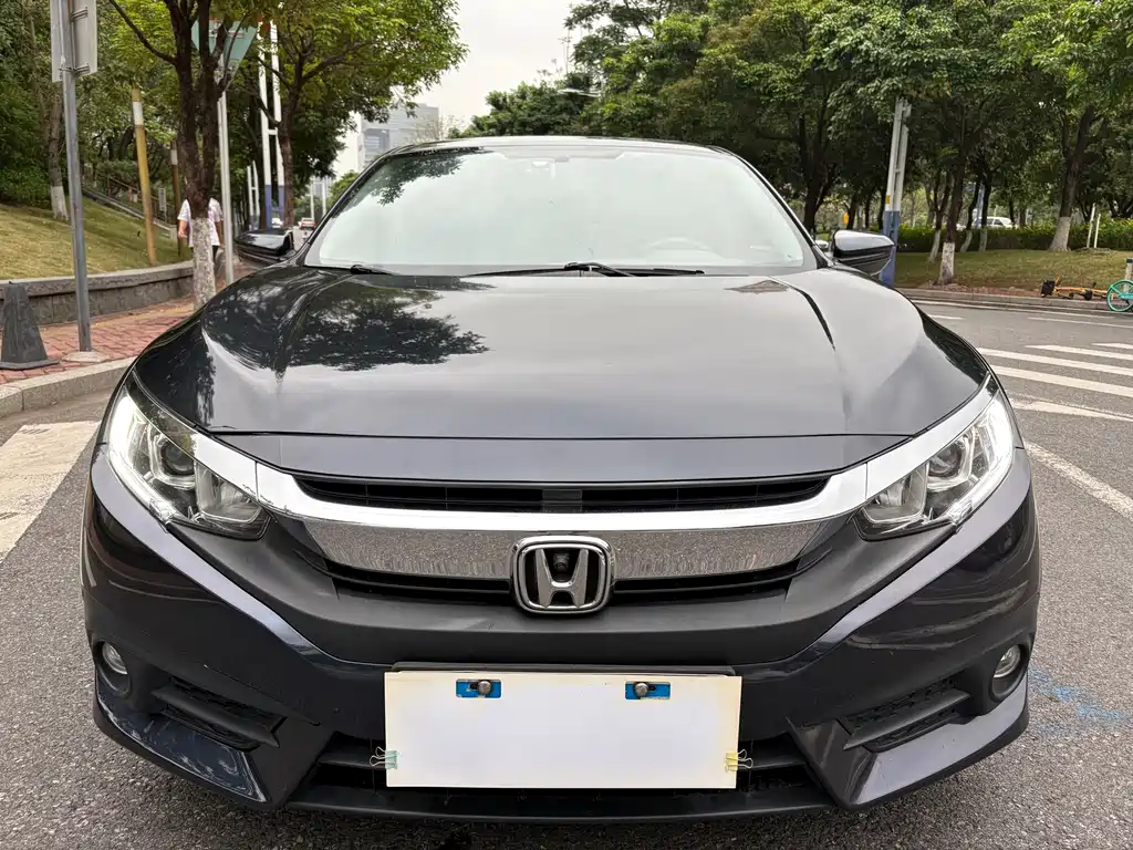 Honda Civic 2018 — фото 3